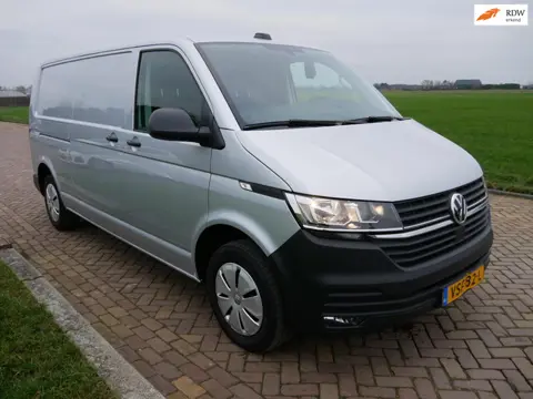 Volkswagen Transporter 2.0 TDI L2H1 110kW Comfortline AC ** 13499 EX BTW ** ** 2022 **