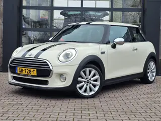 MINI Mini 1.5 Cooper Business | Automaat | LED | Airco | Cruise | Navi | PDC | LMV |