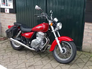 Suzuki Chopper GZ 250 Marauder 13700km Nette staat