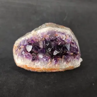 Amethist Geode - 4×5×9 cm - 500 g