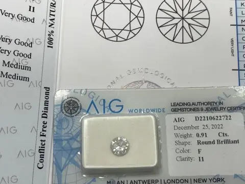 1 pcs Diamanten - 0.91 ct - Rond - F - P1
