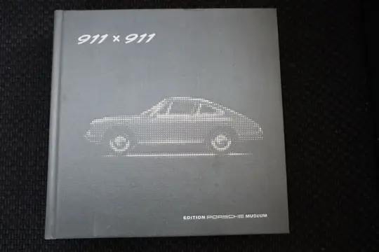 Boeken - Porsche Museum 911 x 911 - Anniversary Book 50