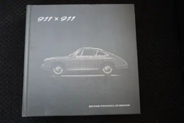 Boeken - Porsche Museum 911 x 911 - Anniversary Book 50