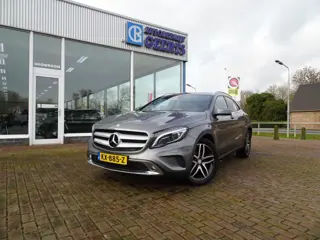 MERCEDES-BENZ GLA-KLASSE 180 Ambition Automaat LED/Camera/Trekhaak/Navi
