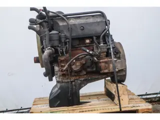 Mercedes-Benz OM904LA EURO3 150PS (bj 2003)