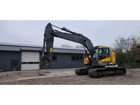 Volvo ECR 235 (bj 2013)