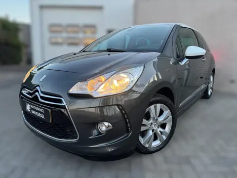 Citroen DS3 1.2 PureTech So Chic 4-SEIZOENENBANDEN / PARKEERSENSOREN / CRUISE CONTROL / CLIMATE CONT