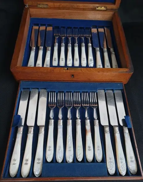 James Dixon &amp; Sons - Bestek, Tafelservies (24) -