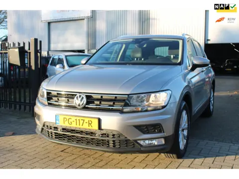 Volkswagen Tiguan 1.4 TSI Comfortline Bsn Navi ACC Trekhaak Topstaat!