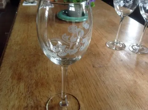 Wijnglazen, mooi gedecoreerd - 4 stuks