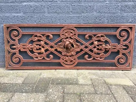 Balkon ornament , balkon , hekwerk