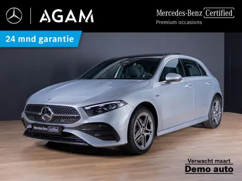 Mercedes-Benz A-Klasse Hatchback 250 e Business Solution AMG Panorama dak