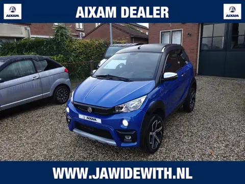 Aixam Crossover Premium HOGE INSTAP, Achteruitrijcamera, Parkeersensoren, Centrale deurvergrendeling