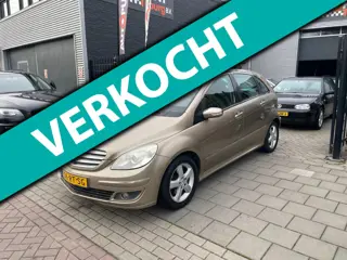 Mercedes-Benz B-klasse 200 Trekhaak Panoramadak NAP APK