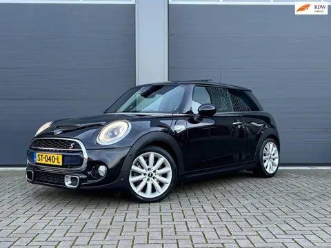 Mini Mini 2.0 Cooper S Chili Serious Business | PANO | Leer | PDC