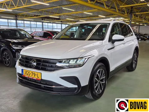 Volkswagen Tiguan 1.5 TSI Life -150pk Automaat | LED | Lane Assist | Rijklaarprijs incl. 1 jaar Bova