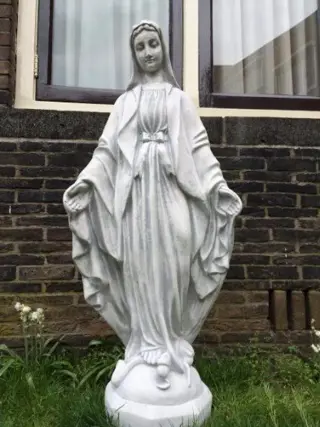 Maagd Maria , heilg tuinbeeld , tuin beeld , Maria tuinbeeld