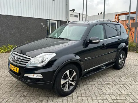 SsangYong Rexton 2.2 e-XDI Quartz AUTOMAAT 4WD 2017 EURO6 7P SCHUIFDAK