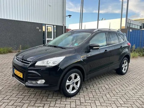 Ford Kuga 1.6 Titanium 4WD 2013 Panorama Automaat