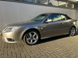 SAAB 9-3 1.8 Turbo Nieuw model in een hele mooie kleur.