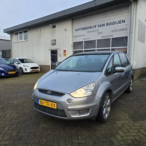 FORD S-MAX 2.5-20v Turbo. 1700 kg trekken. incl set winterbanden