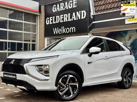 Mitsubishi Eclipse Cross 2.4 PHEV Intense+ | Bi-Xenon | Full-Led | Navi | Camera | Cruise | Climate 