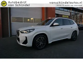 BMW X1 23I 204PK M-SPORT SUPER NETTE STAAT VOLLEDIG DEALER ONDERHOUDEN ELECTR.TREKHAAK 360CAMERA ZWA