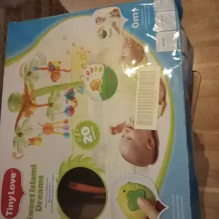 Muziekmobiel voor in de box of boven bed - met licht - en rustgevende