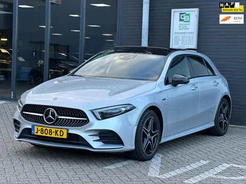 Mercedes-Benz A-klasse 250 e Business Solution AMG Limited/SFEERLICHTING/PANO-DAK/CAMERA/NL-AUTO NAP