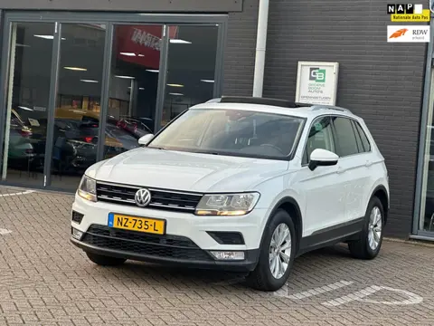 Volkswagen Tiguan 1.4 TSI ACT Comfortline Business/PANO-DAK/CARPLAY/NAVI/NETTE STAAT!!