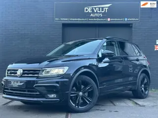 Volkswagen TIGUAN 2.0 TSI 230PK 4M R-Line DSG | Pano | Dynaudio | Standkachel | LED | Trekhaak |