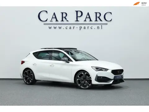 CUPRA Leon 2.0 TSI VZ 300+PK LED/VIRTUAL/SFEER/PANO/HALF LEER+S.VERWARMING/19"/CAM/ACC/ECC/12 MDN GA