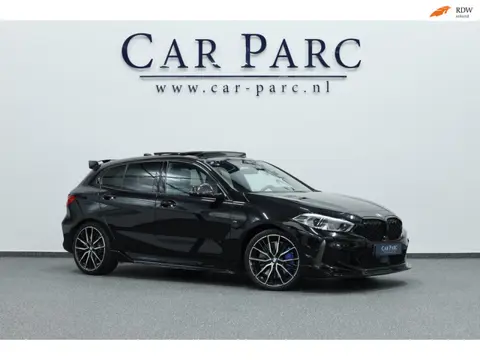 BMW 1-serie M135i xDrive 306+PK M-PERFORMANCE/FORGED CARBON/VIRTUAL/SFEER/LEER+S.VERWARMING+MEMORY/L