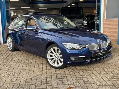 BMW 3-serie 320i Luxury Edition Individual 2018 NAVI LEDER!