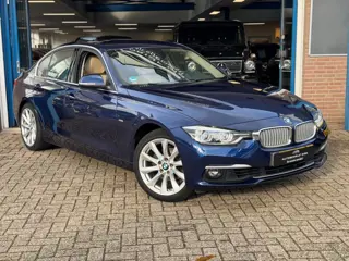BMW 3-serie 320i Luxury Edition Individual 2018 NAVI LEDER!