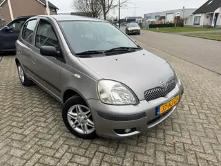 Toyota Yaris 1.0 VVT-i Luna Airco,Trekhaak