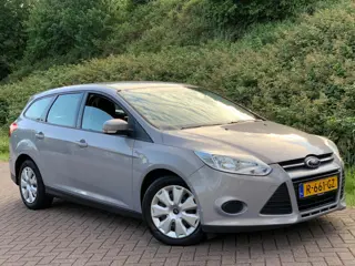 Ford Focus Wagon 2.0 TDCI Titanium 103KW 140PK AUTOMAAT 2014