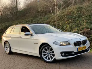 BMW 5-serie Touring 520d High Executive PANO/LEDER/NAVI/FULL HEAD UP TOPSTAAT!