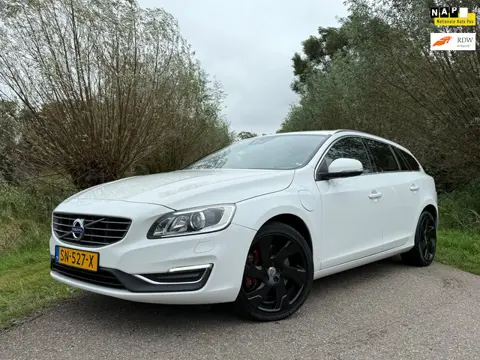 Volvo V60 2.4 D5 Twin Engine Special Edition Automaat / Leder / 18" Velgen / Navi / Clima / Stoelver