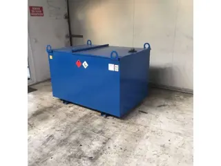 Kiwa IBC Elzinga Machinefabriek 1000 liter IBC Dieseltank met handpomp