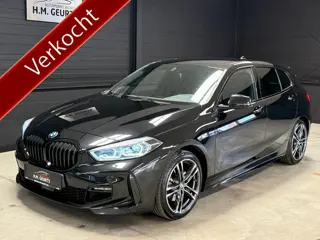 BMW 1-serie 118i Automaat M Sport Led Navi Clima 18Inch! Nieuwe Staat!