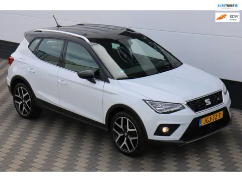 Seat Arona 1.5 TSI EVO FR 150PK 1e eig. Carplay Camera LED
