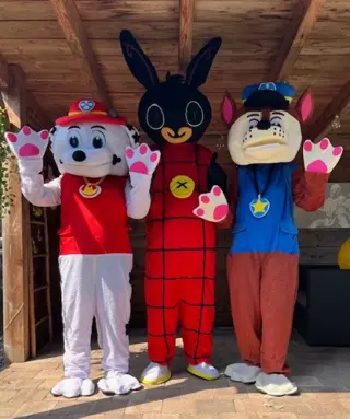 Huur kleding of mascotte pakken bij ons voor leuke prijs