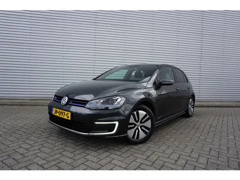 Volkswagen Golf 1.4 TSI GTE Airco / Navi / Stoelverw. / ACC / Parkeers. / Elektr. ramen / Trekhaak