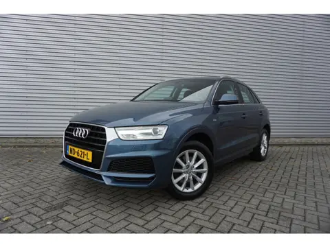 Audi Q3 1.4 TFSI CoD Adrenalin AUTOMAAT - Climate / Navi / Cruise / Parkeers. / Lm velgen / NAP