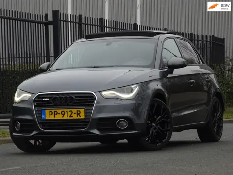 Audi A1 Sportback 1.4 TFSI S-LINE AUT. PANORAMADAK/LEER/NAVI