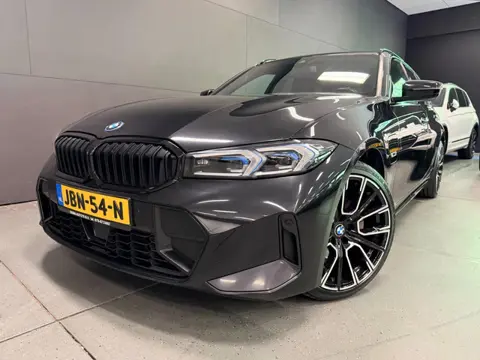 BMW 3-serie Touring 330e M-SPORT FACELIFT BLACK-LINE 19'' FACELIFT SOH-TEST/V-COCPIT/DAB/CARPLAY/STO