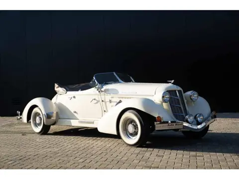 Auburn -Speedster Boattail