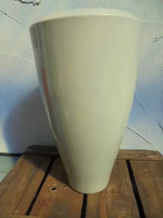 VAAS KERAMIEK BEIGE GEGLAZUURD TAPS 34 x dia 20 cm NIEUW