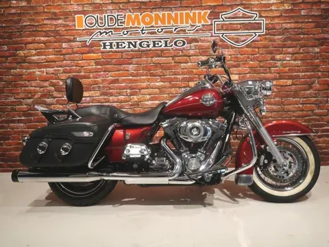 Harley-Davidson FLHRC Road King Classic 1580 (bj 2010)